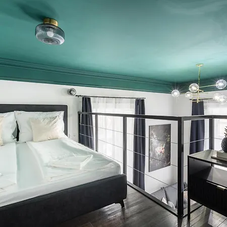 E41 - Trendy Boutique - Prime Spot By Bqa Apartman