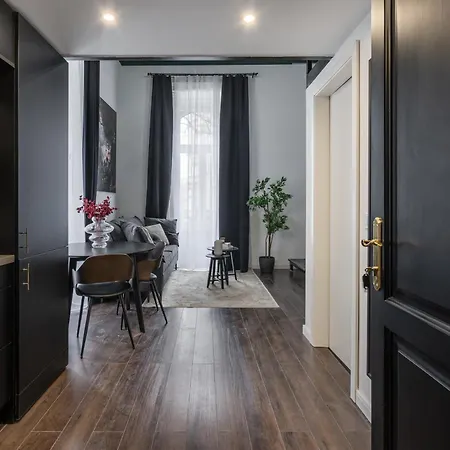 E41 - Trendy Boutique - Prime Spot By Bqa