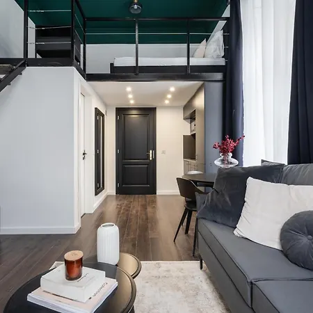 E41 - Trendy Boutique - Prime Spot By Bqa * Budapest