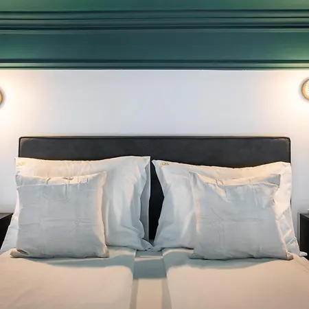 E41 - Trendy Boutique - Prime Spot By Bqa