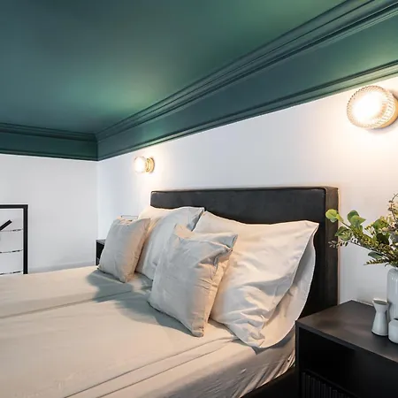 E41 - Trendy Boutique - Prime Spot By Bqa *