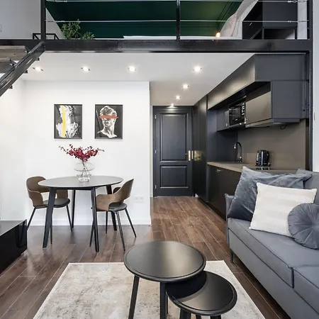 E41 - Trendy Boutique - Prime Spot By Bqa Apartman