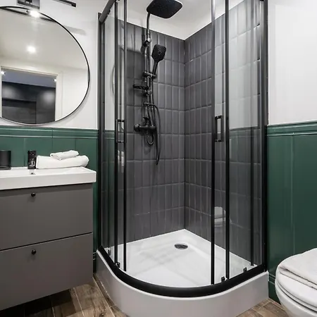 E41 - Trendy Boutique - Prime Spot By Bqa *