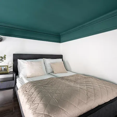 E41 - Trendy Boutique - Prime Spot By Bqa Apartman