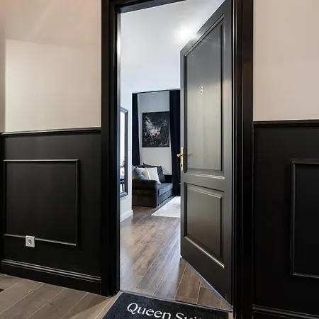 E41 - Trendy Boutique - Prime Spot By Bqa Apartman *