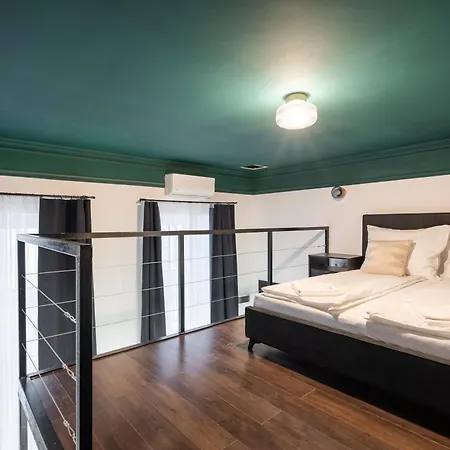 E41 - Trendy Boutique - Prime Spot By Bqa