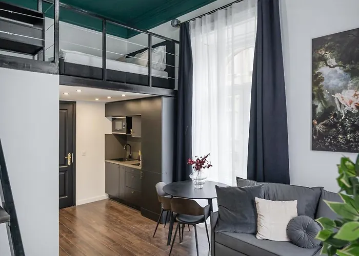 E41 - Trendy Boutique - Prime Spot By Bqa *